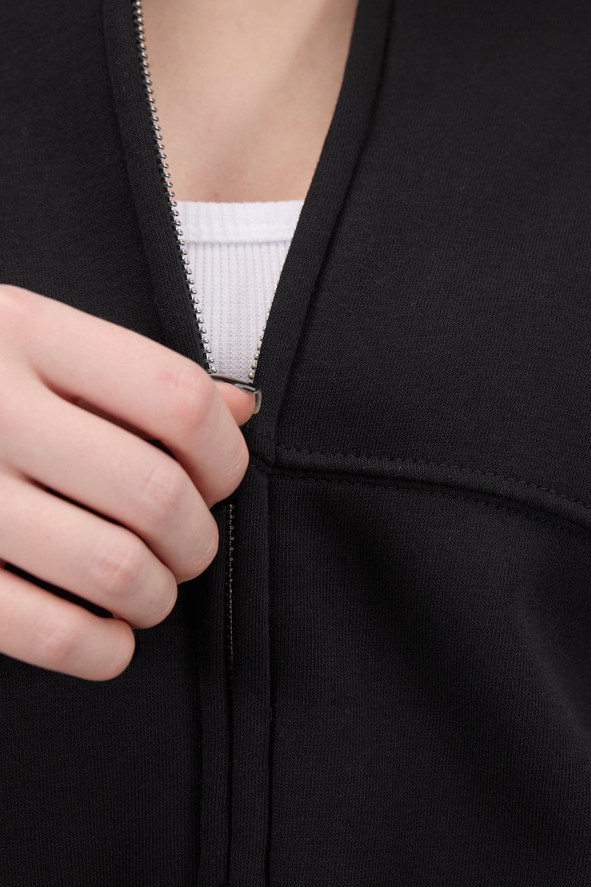 Black_Zippered-Ribbon-Sweatshirt-addax