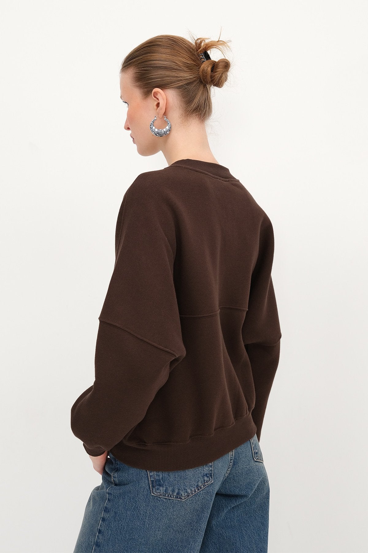 Bitter-Coffee_Zippered-Ribbon-Sweatshirt-addax