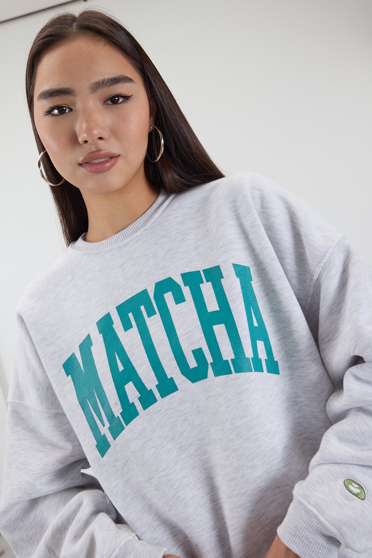 Snow-Melange_“MATCHA”-Printed-Brushed-Sweatshirt-addax