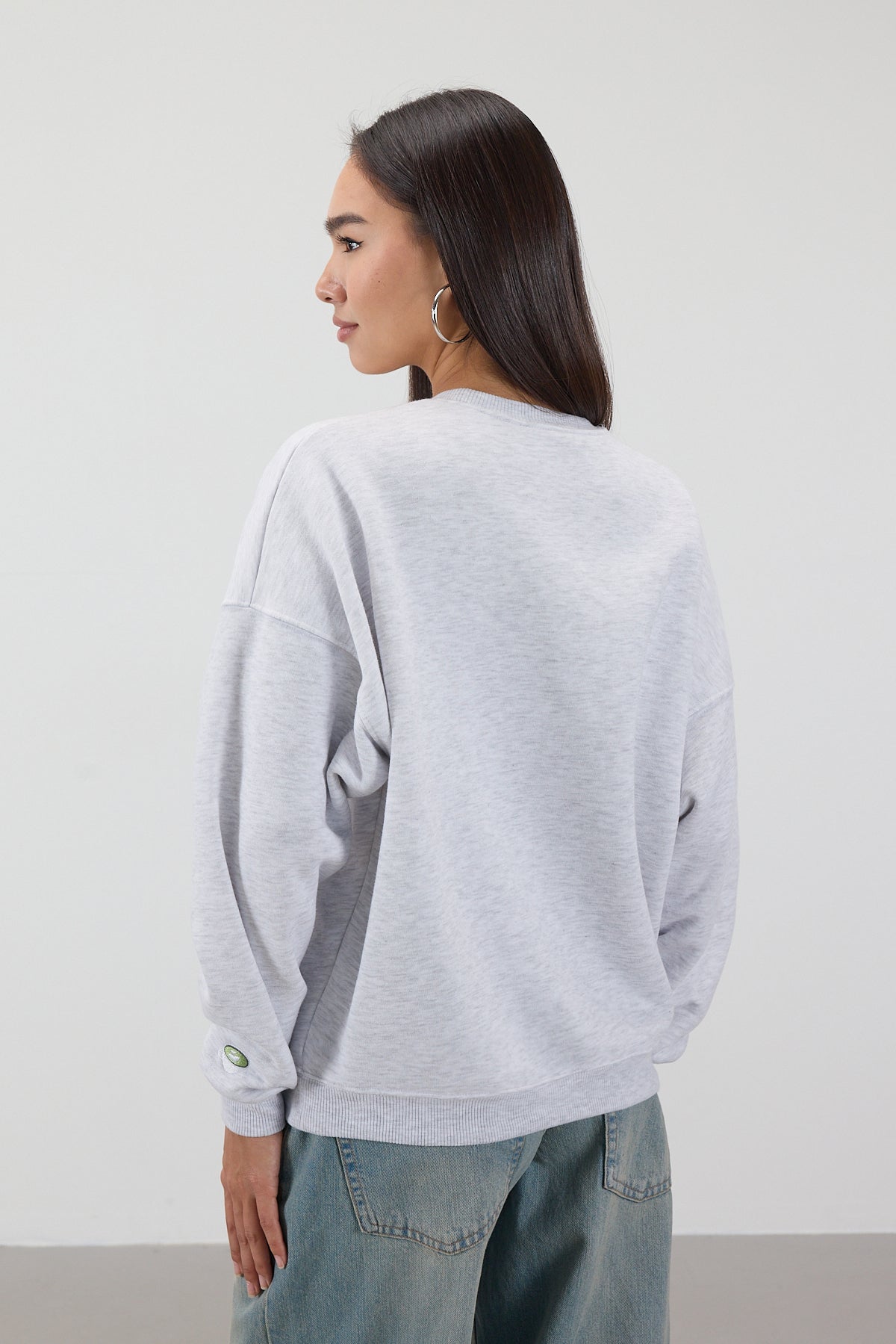 Snow-Melange_“MATCHA”-Printed-Brushed-Sweatshirt-addax