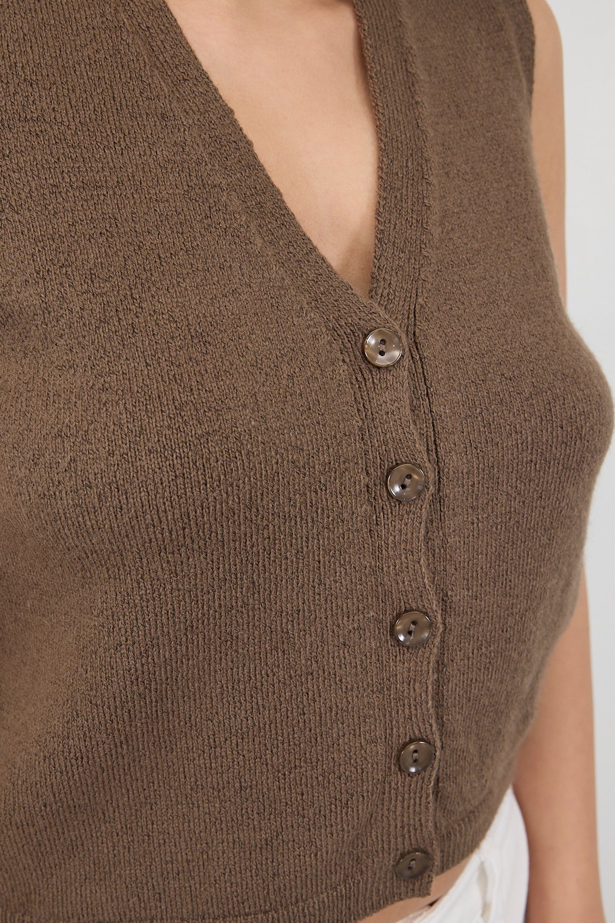 Mink_V-Neck-Buttoned-Knitwear-Sweater-addax