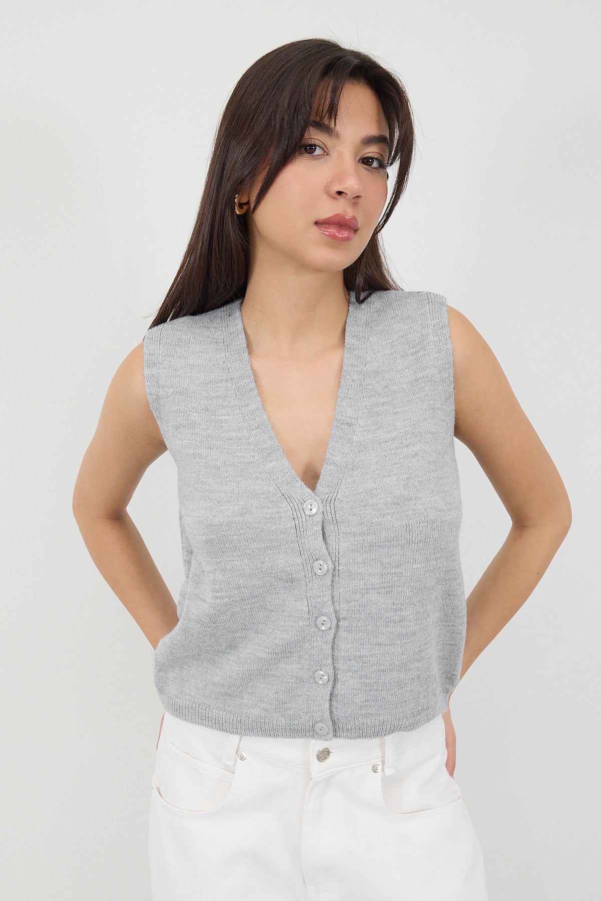 Grey_V-Neck-Buttoned-Knitwear-Sweater-addax