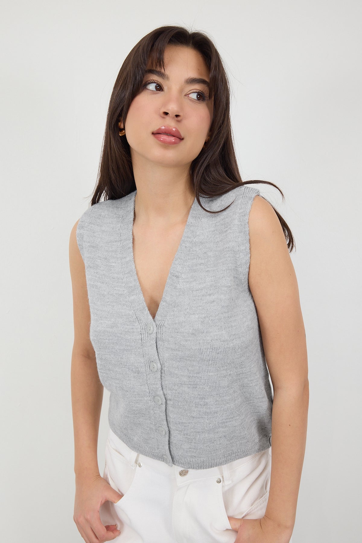 Grey_V-Neck-Buttoned-Knitwear-Sweater-addax