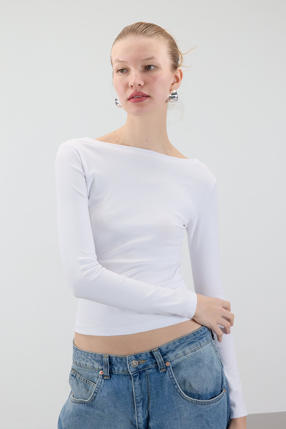 White_Long-Sleeve-Basic-Top-addax