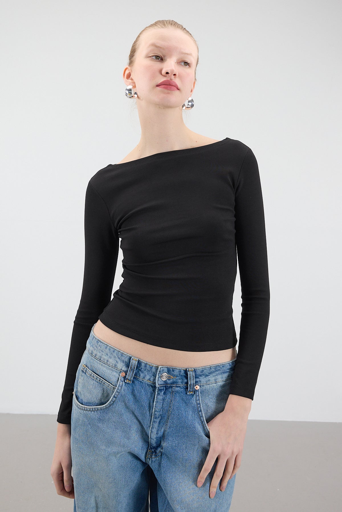 Black_Long-Sleeve-Basic-Top-addax