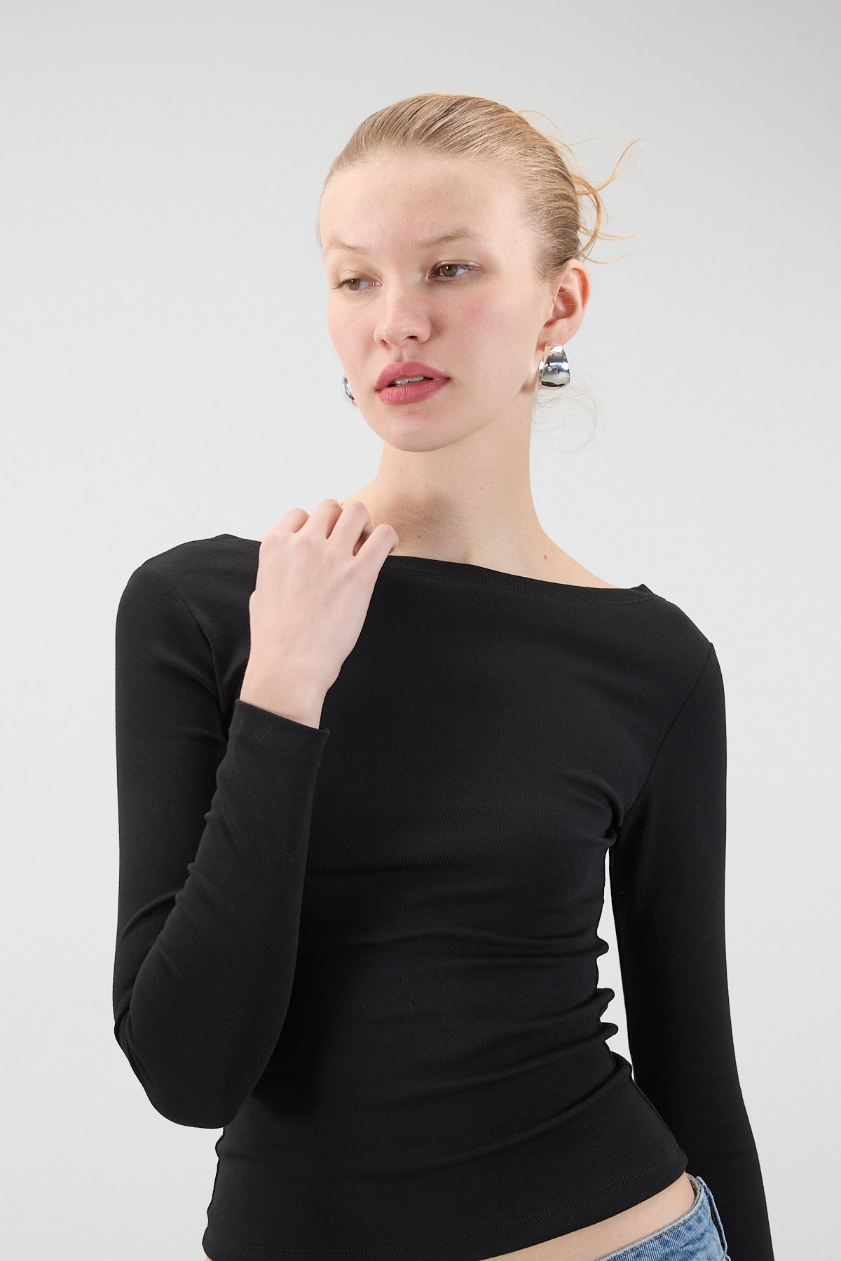 Black_Long-Sleeve-Basic-Top-addax