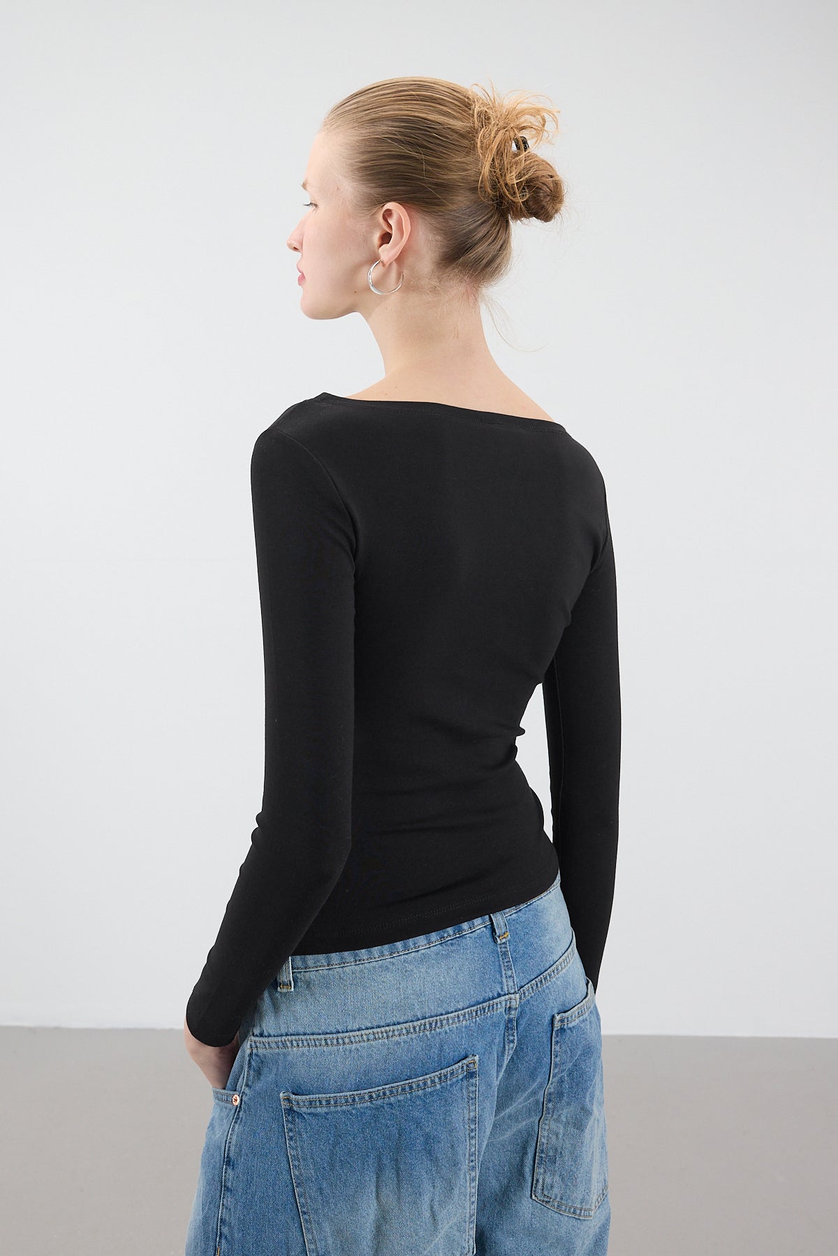 Black_Long-Sleeve-Basic-Top-addax