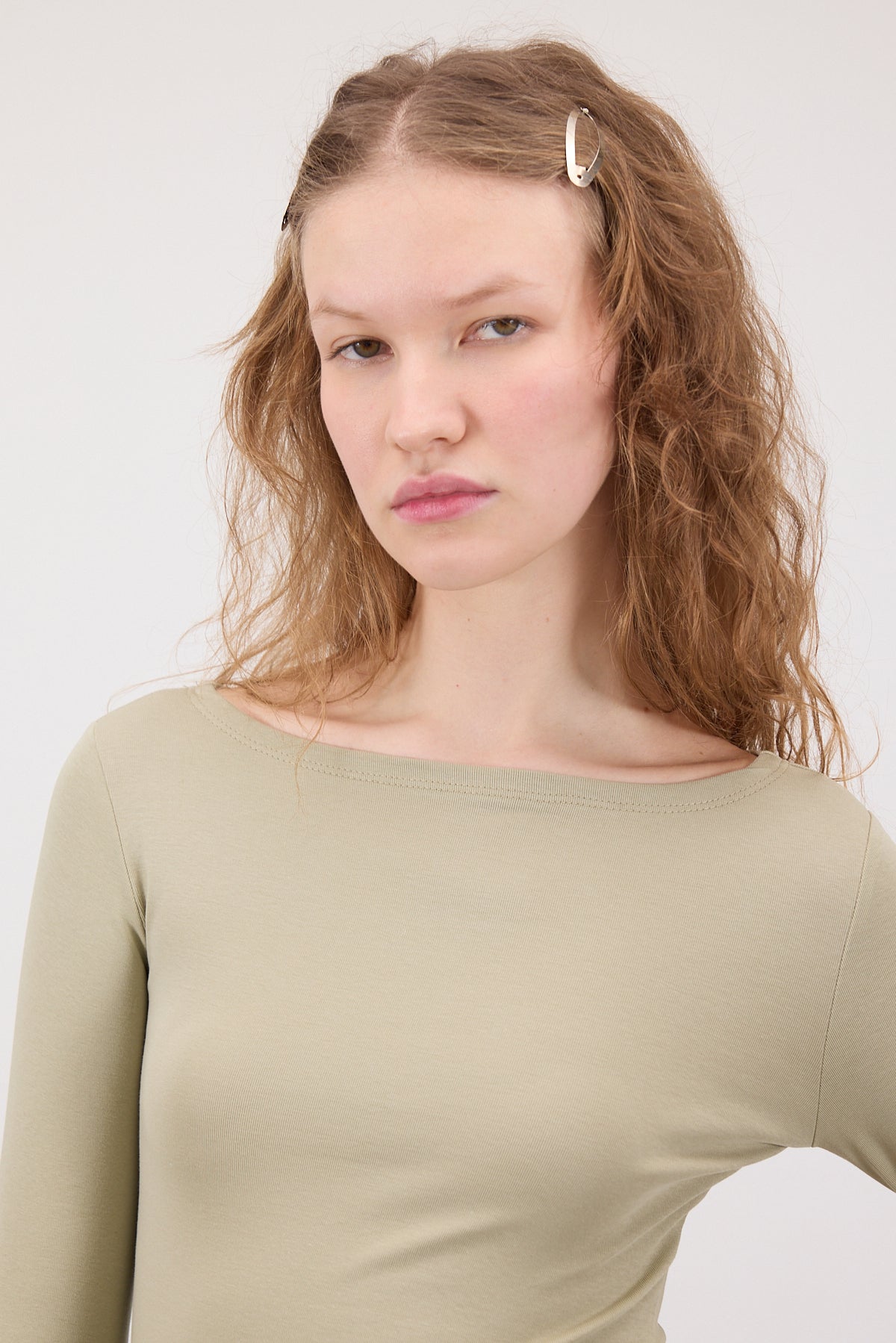 Khaki_Long-Sleeve-Basic-Top-addax