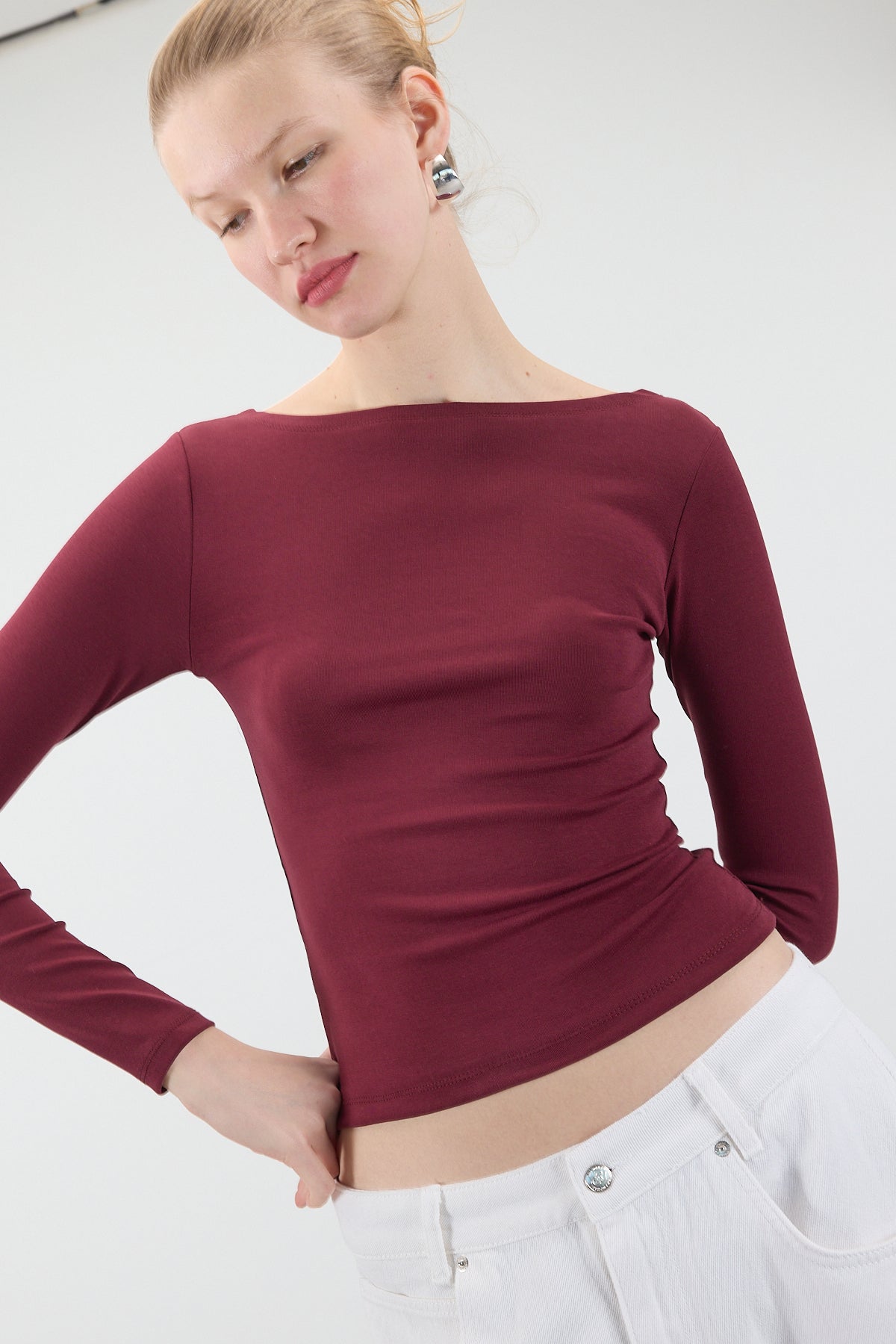 Burgundy_Long-Sleeve-Basic-Top-addax