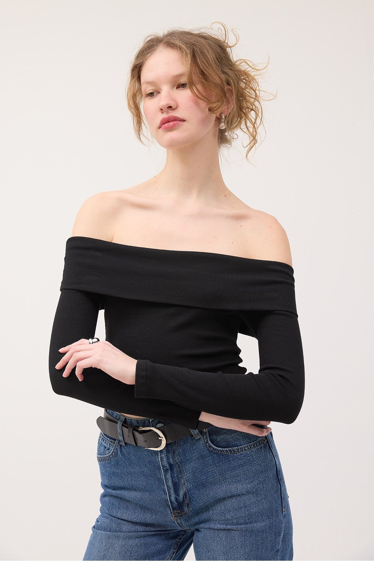 Black_Madonna-Collar-Blouse-addax