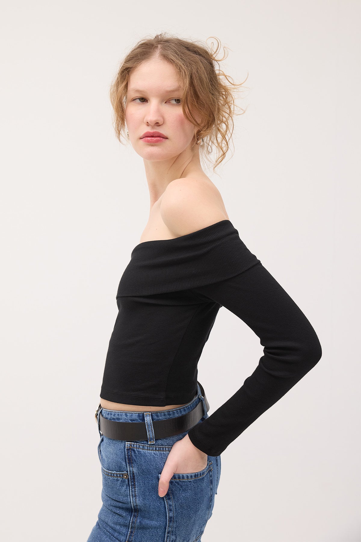 Black_Madonna-Collar-Blouse-addax