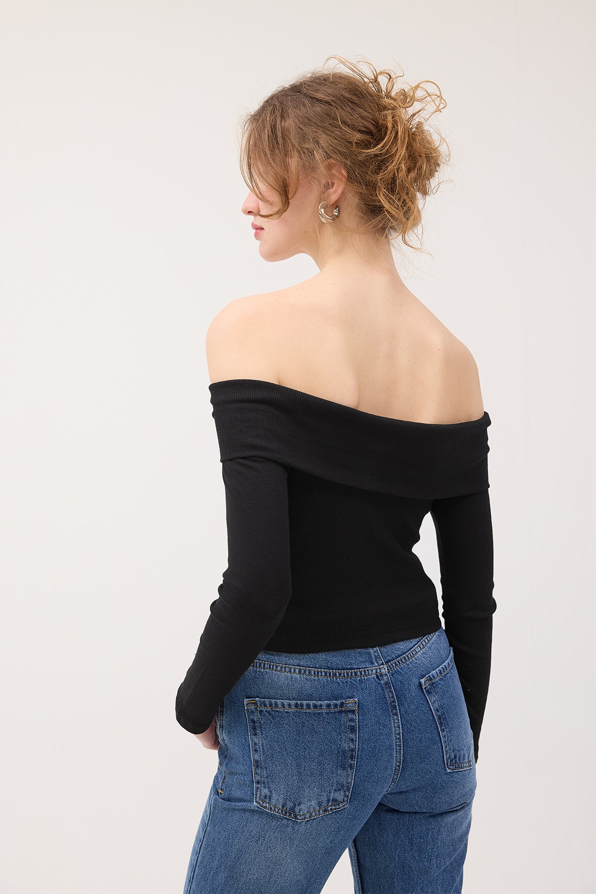 Black_Madonna-Collar-Blouse-addax