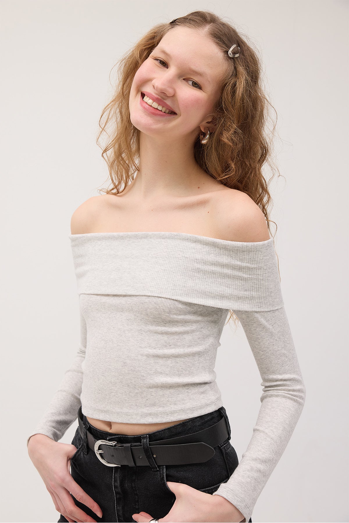 Snow-Melange_Madonna-Collar-Blouse-addax