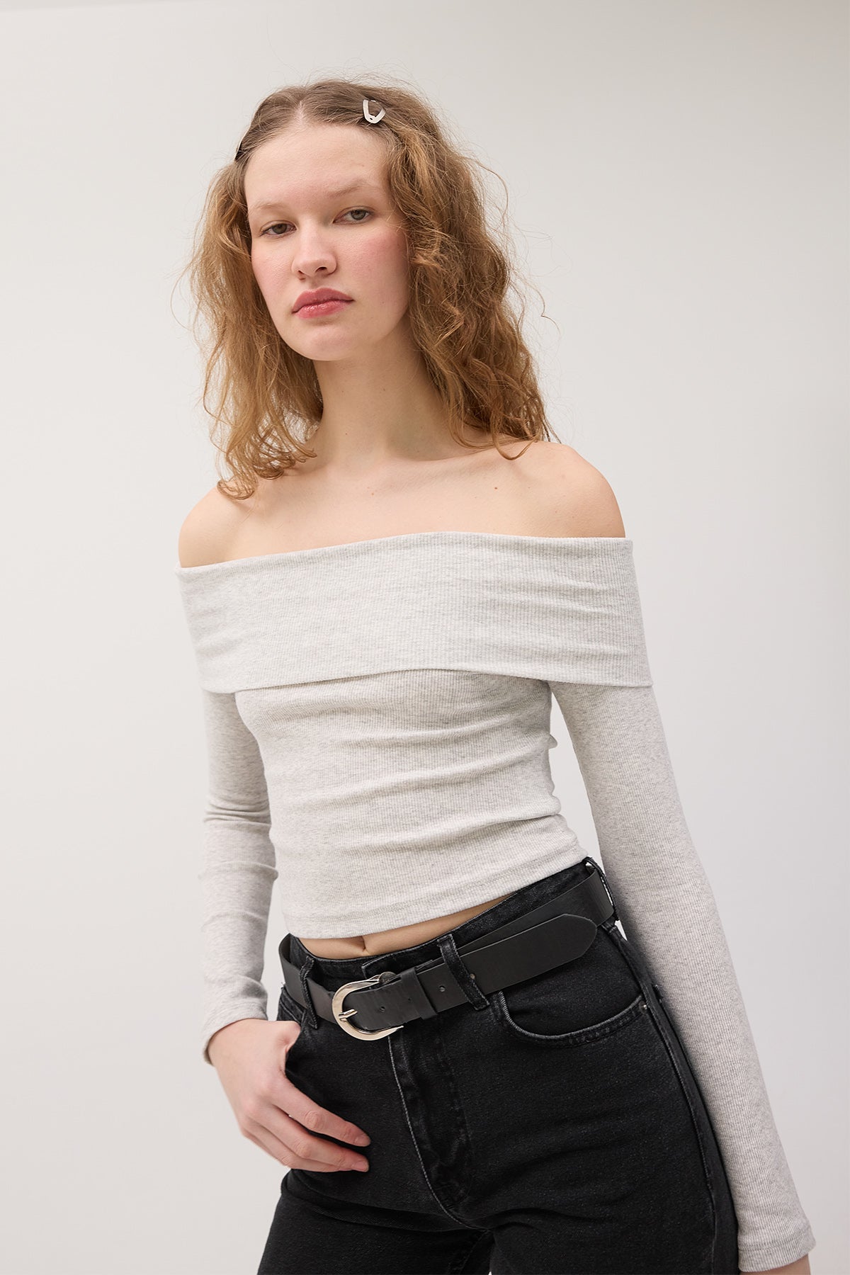 Snow-Melange_Madonna-Collar-Blouse-addax