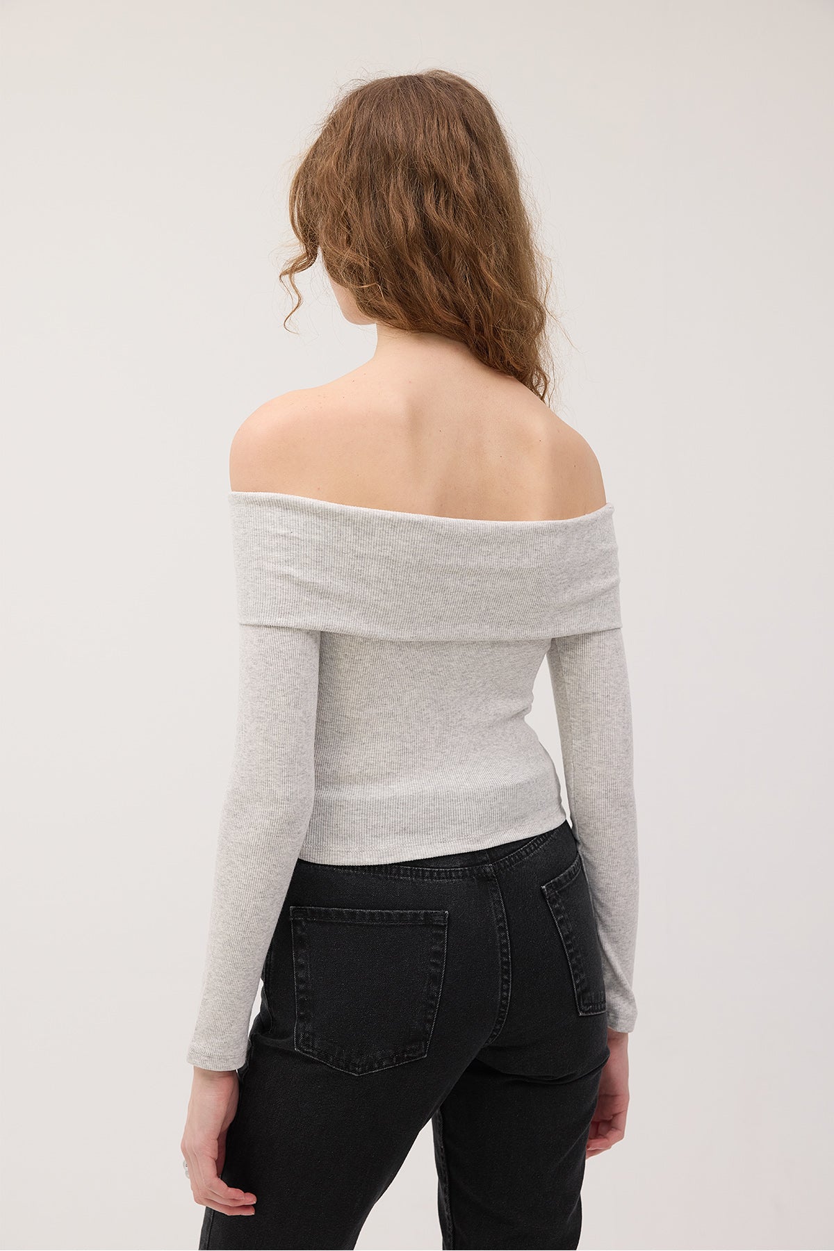 Snow-Melange_Madonna-Collar-Blouse-addax