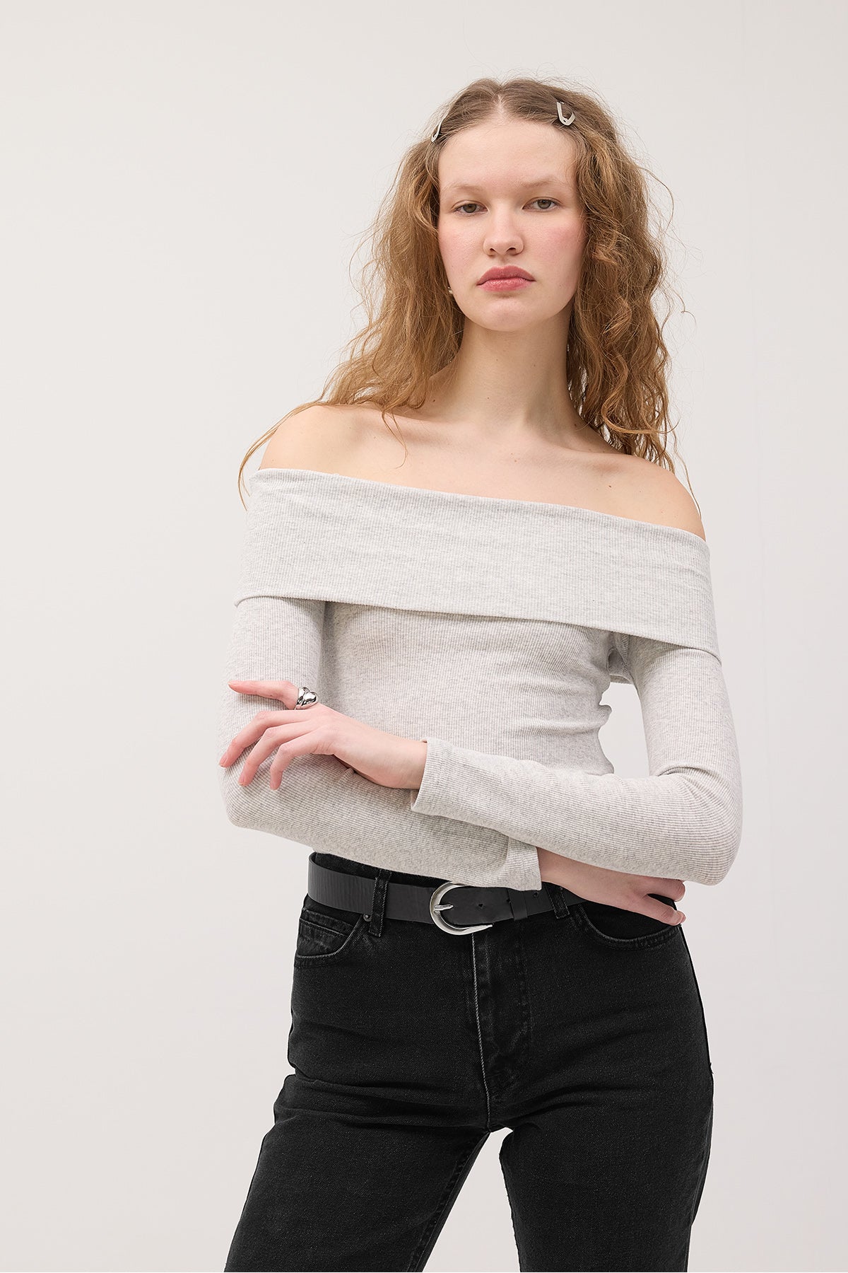 Snow-Melange_Madonna-Collar-Blouse-addax
