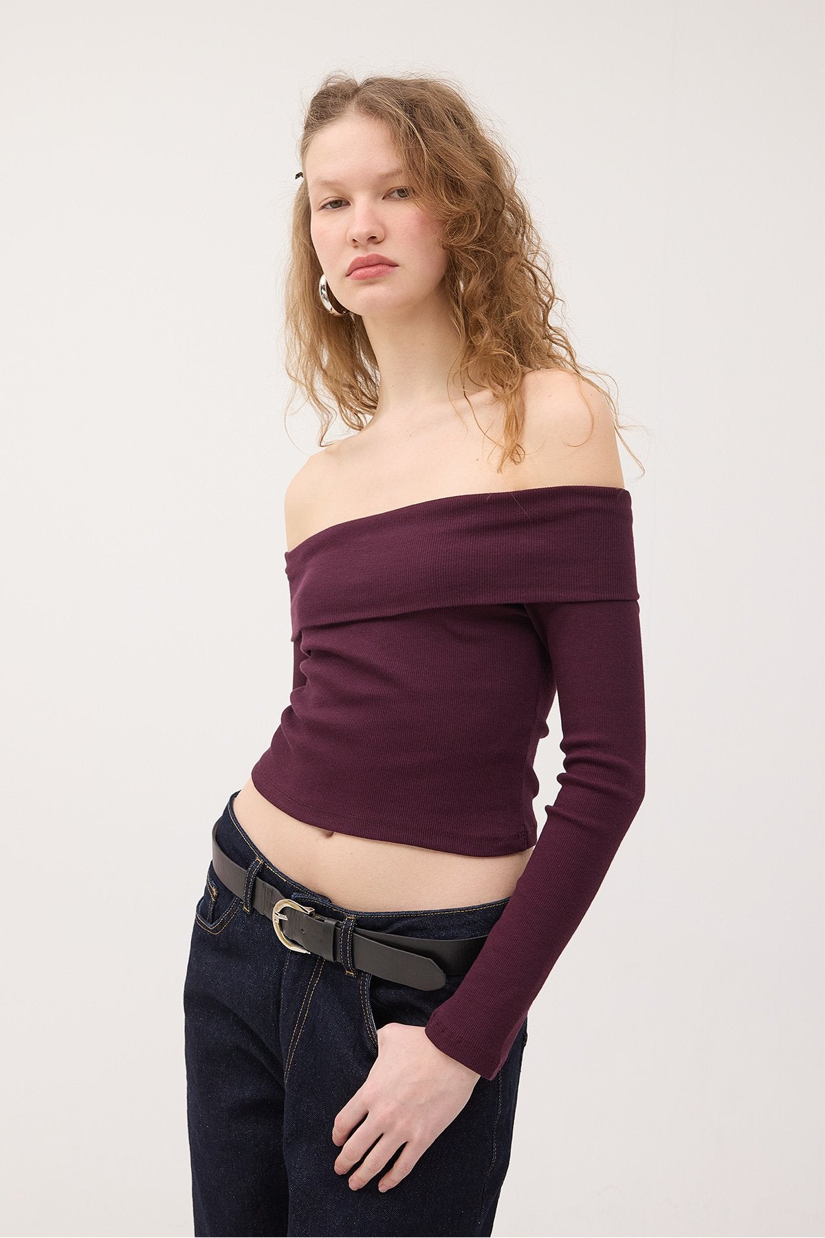 Gardenia_Madonna-Collar-Blouse-addax