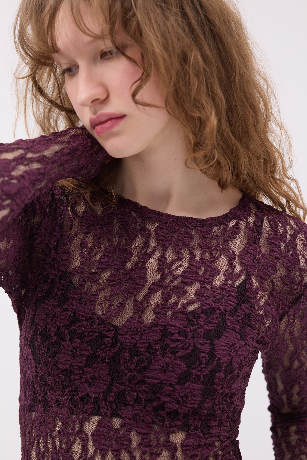 Gardenia_Round-Neck-Lace-Sheer-Blouse-addax