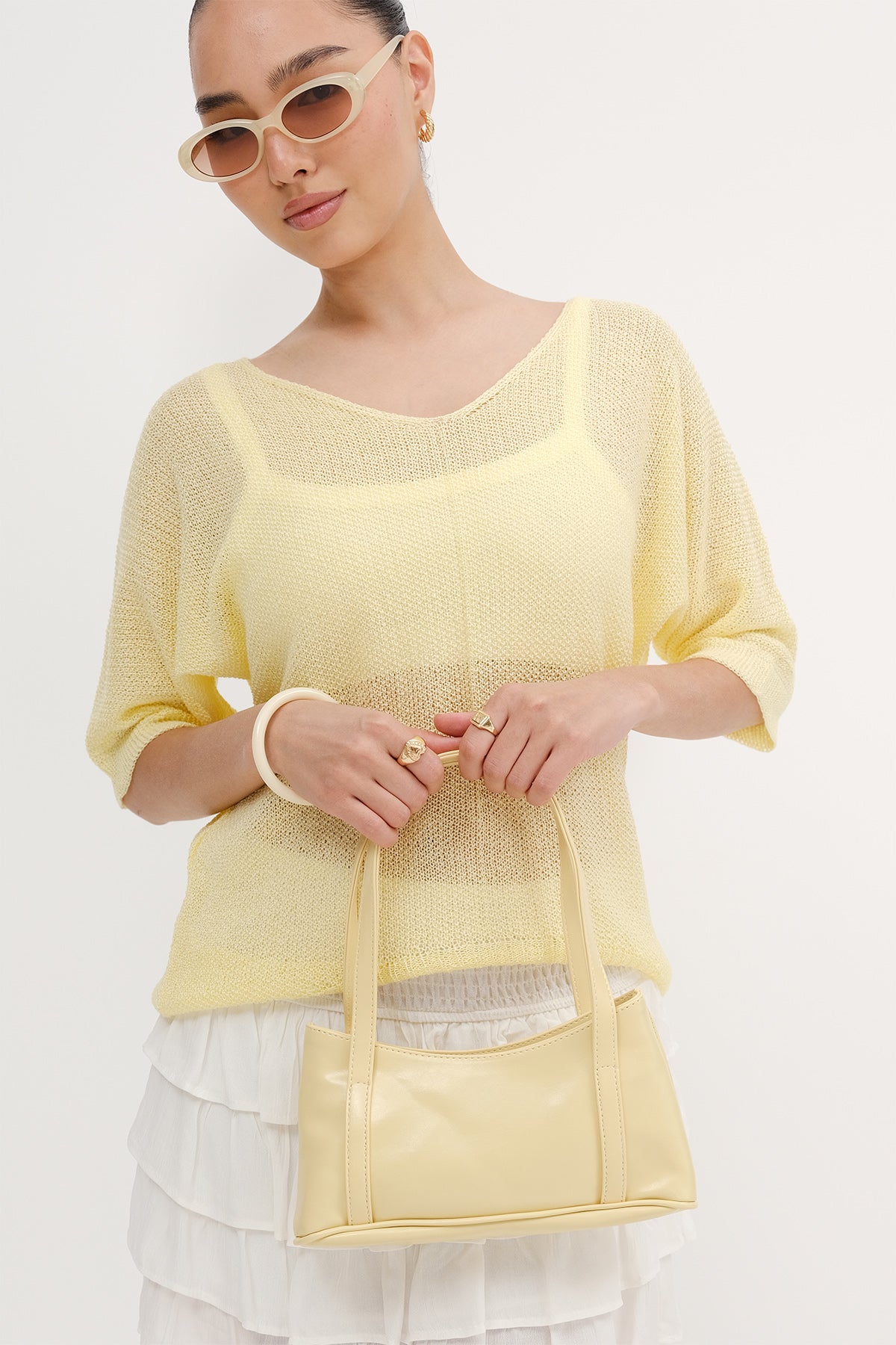 Yellow_Faux-Leather-Hand-And-Shoulder-addax