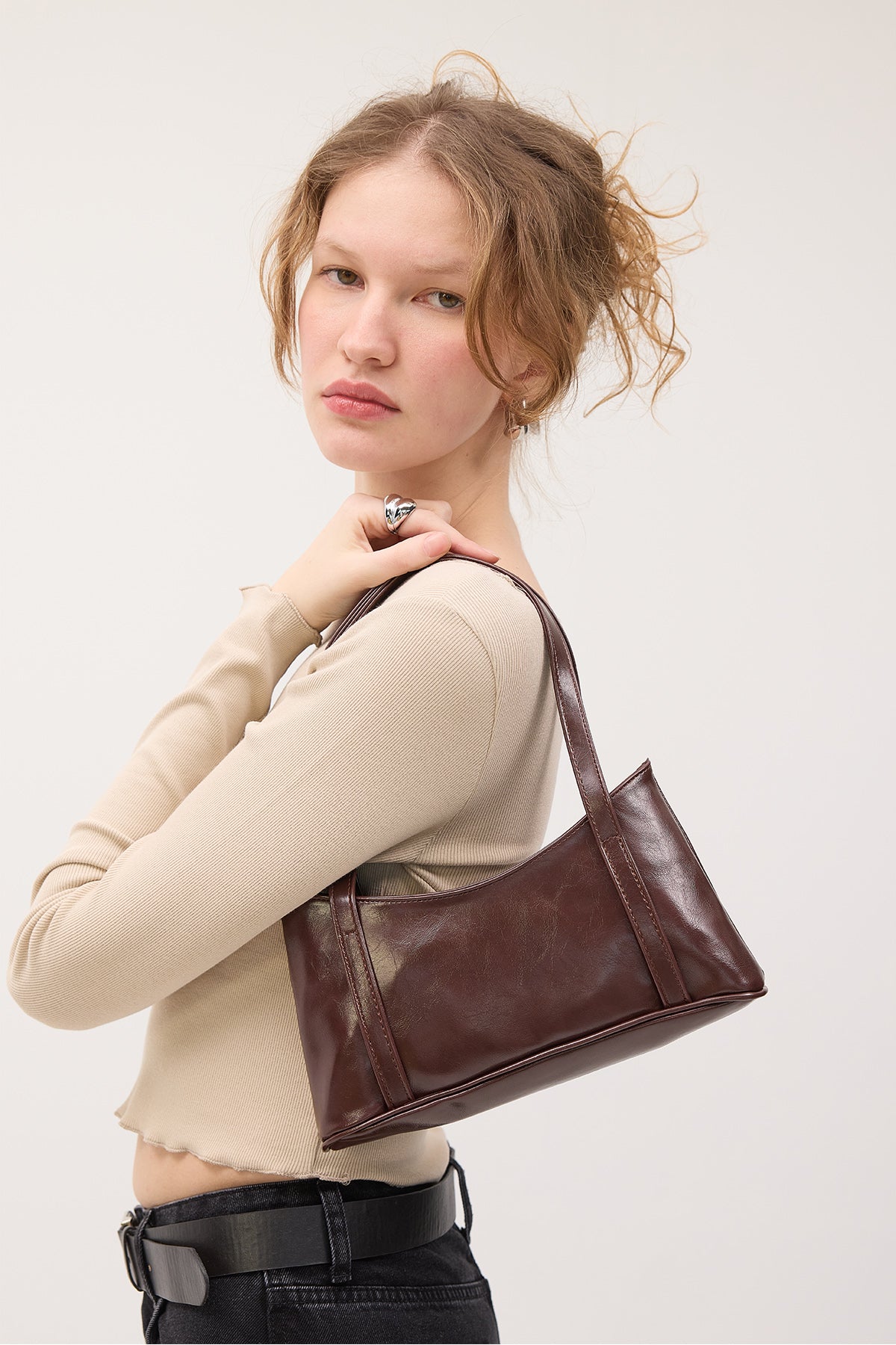 Brown_Faux-Leather-Hand-And-Shoulder-addax