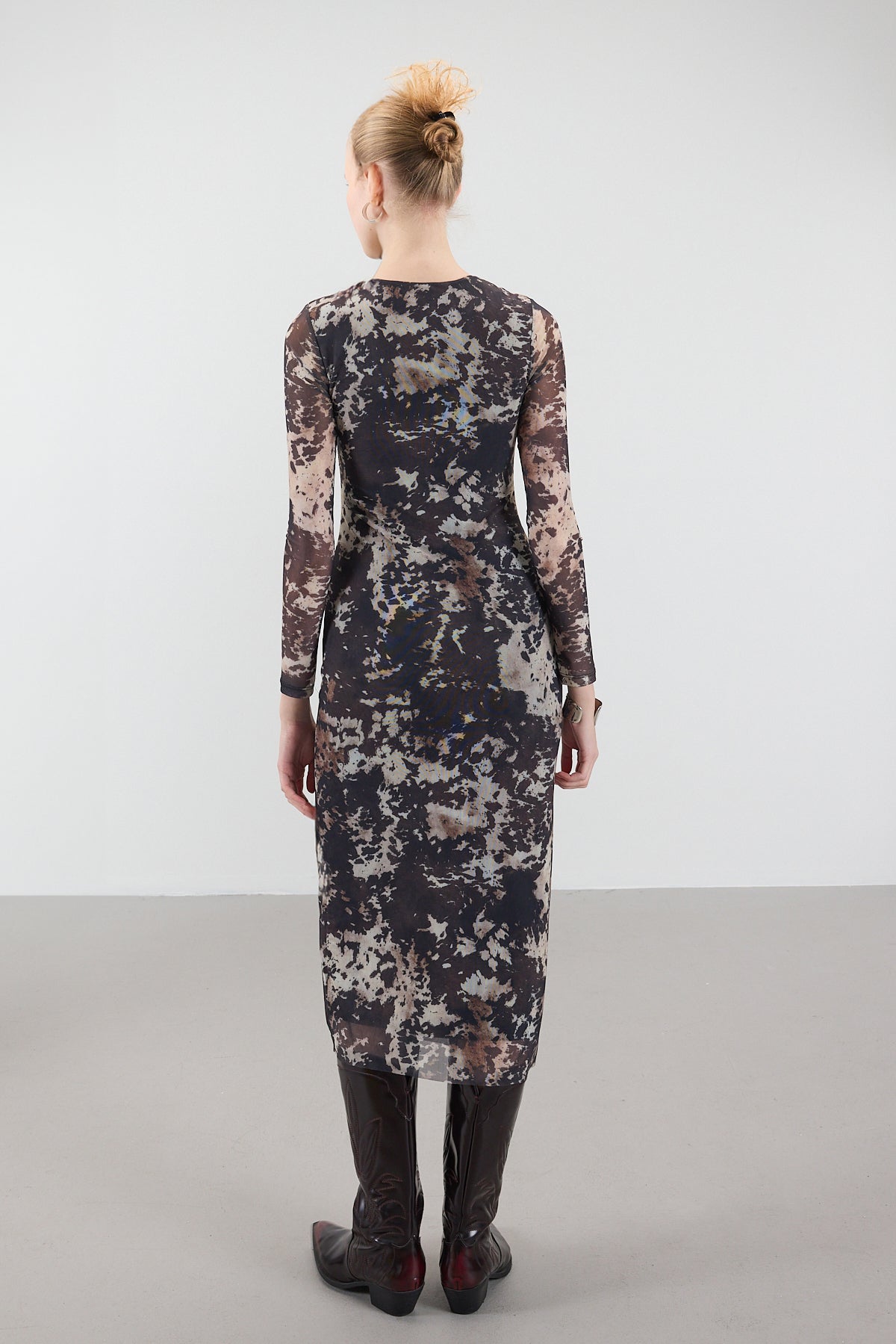 Cow_Ruched-Patterned-Long-Tulle-Dress-addax