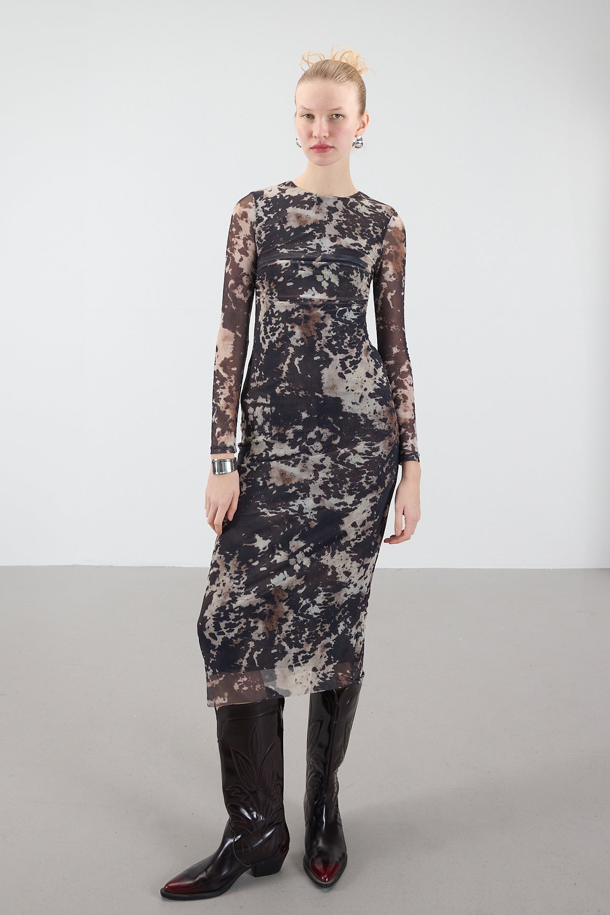 Cow_Ruched-Patterned-Long-Tulle-Dress-addax