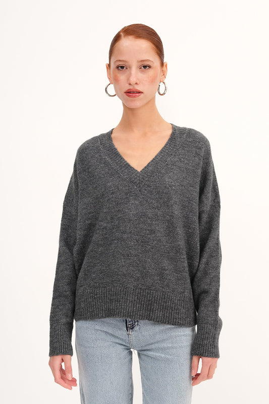 Charcoal_V-Neck-Long-Sleeve-Knitwear-Sweater-addax