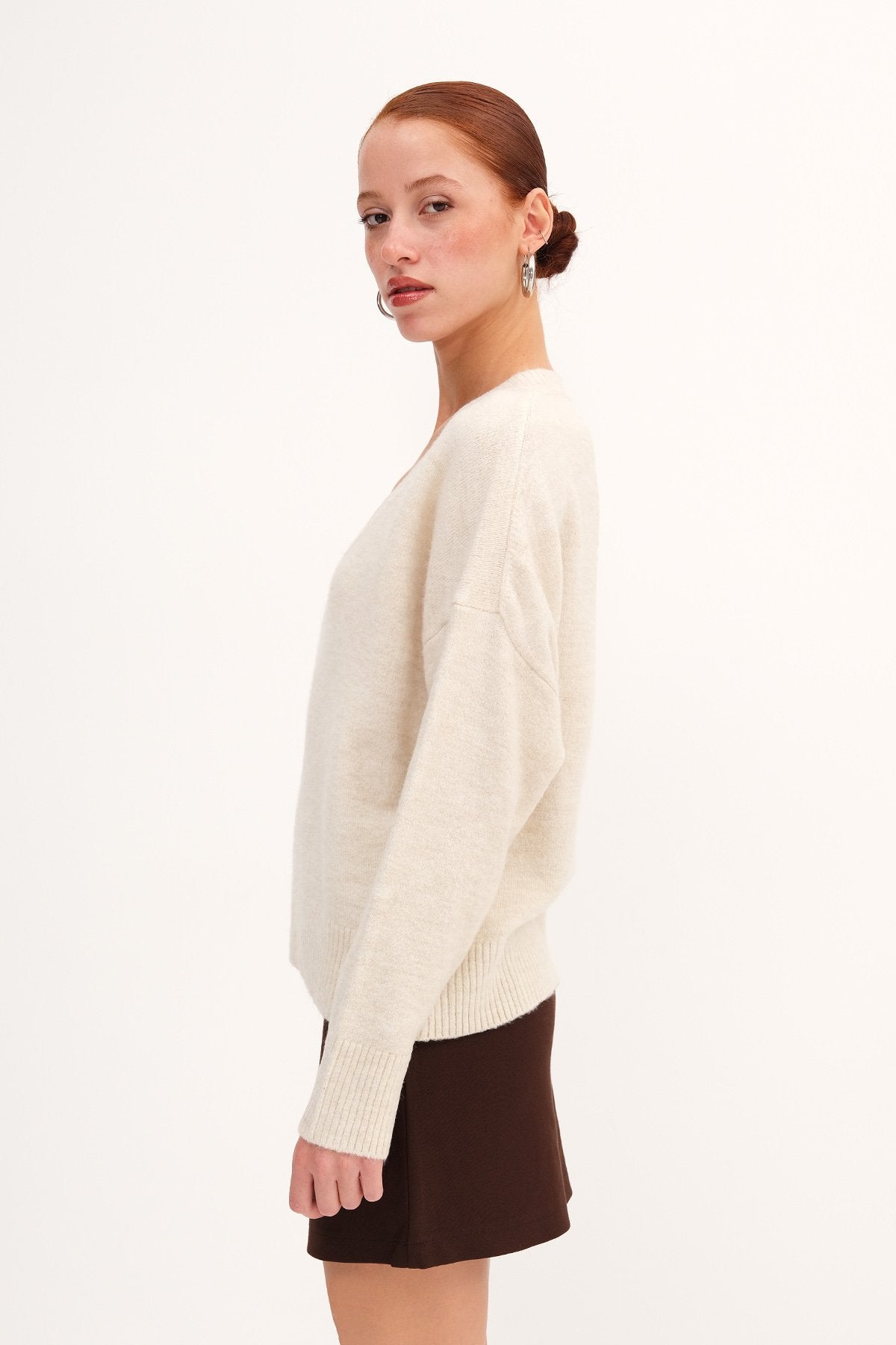 Beige_V-Neck-Long-Sleeve-Knitwear-Sweater-addax