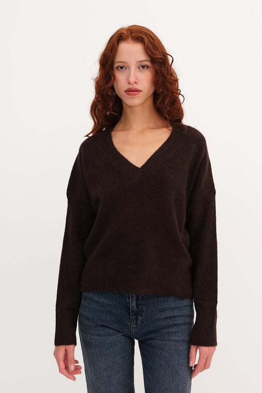 Bitter-Coffee_V-Neck-Long-Sleeve-Knitwear-Sweater-addax