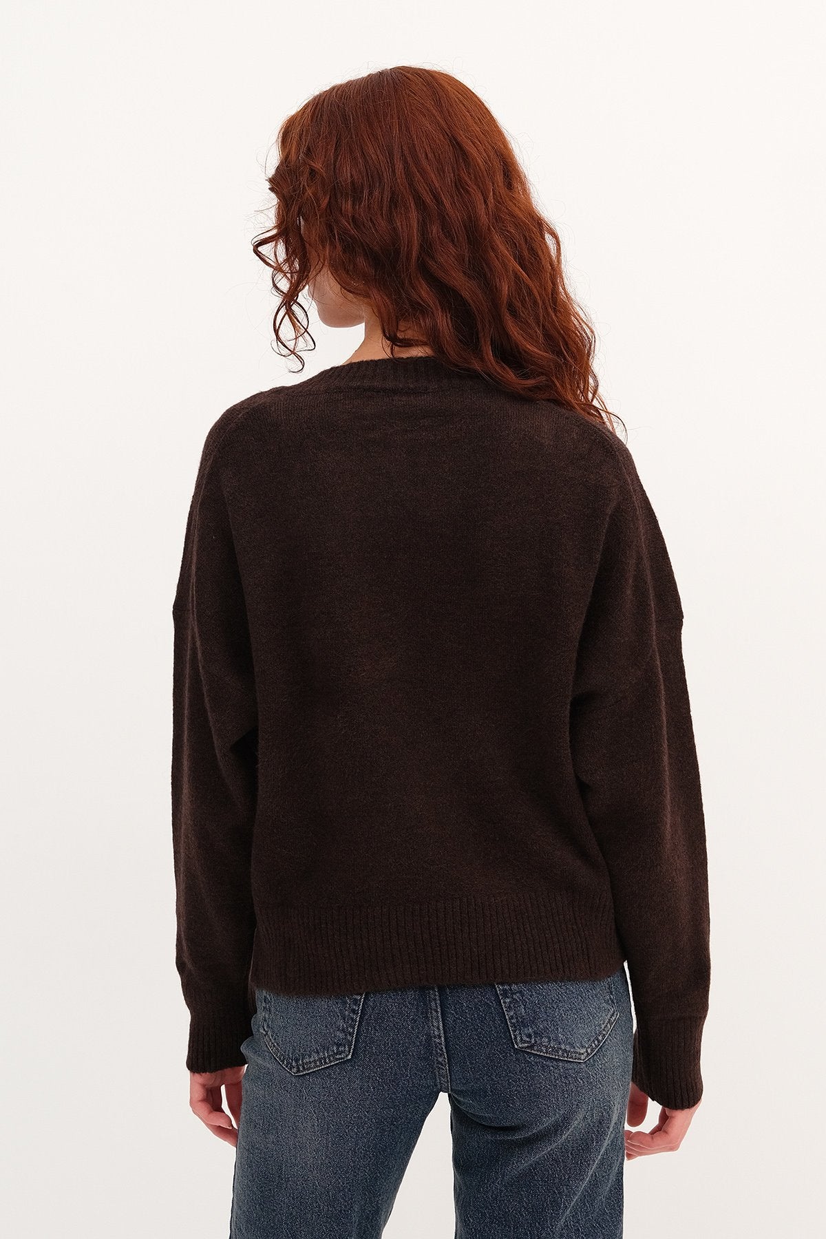 Bitter-Coffee_V-Neck-Long-Sleeve-Knitwear-Sweater-addax