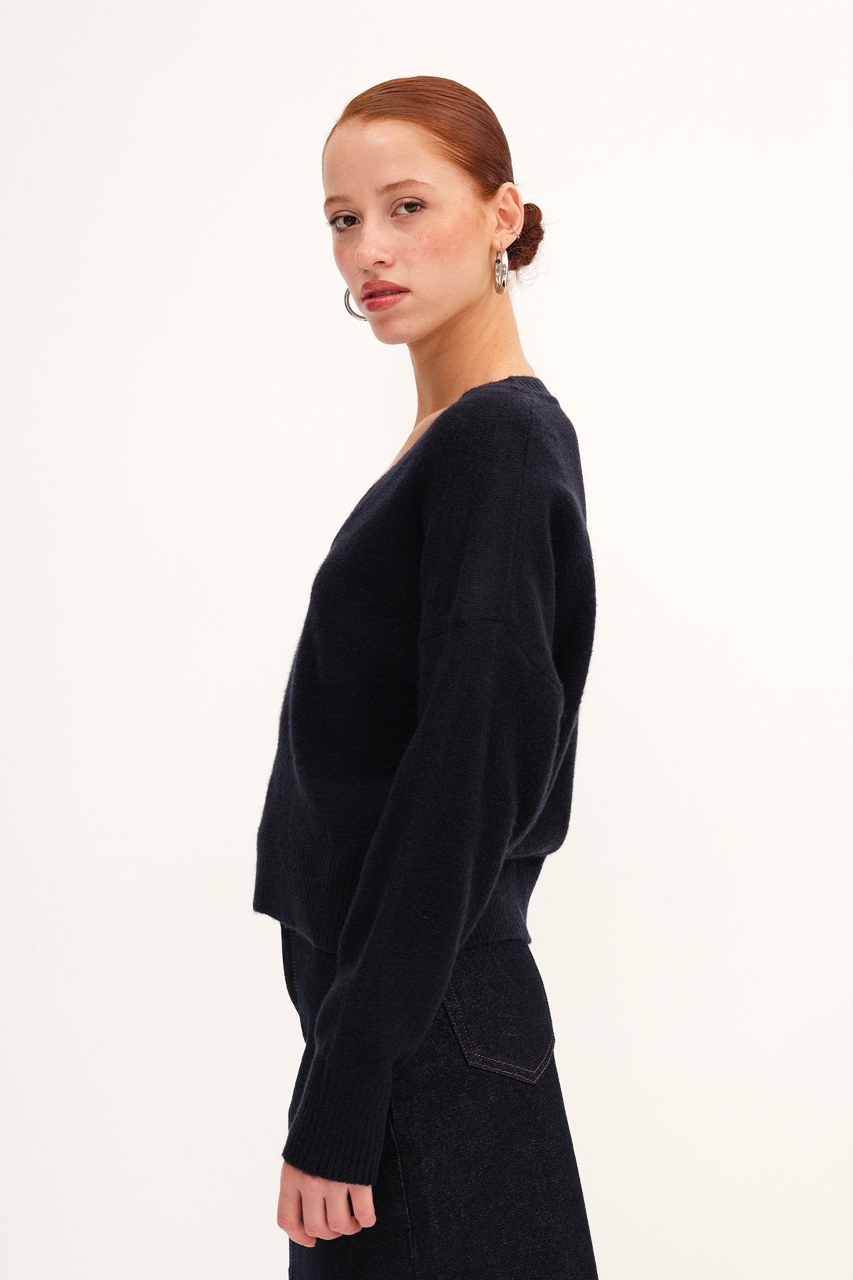 Ocean_V-Neck-Long-Sleeve-Knitwear-Sweater-addax