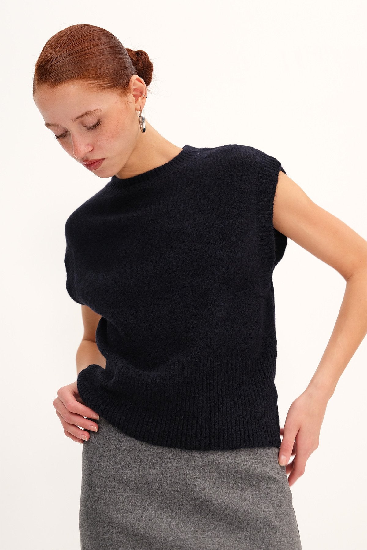 Ocean_Sweater-Vest-addax