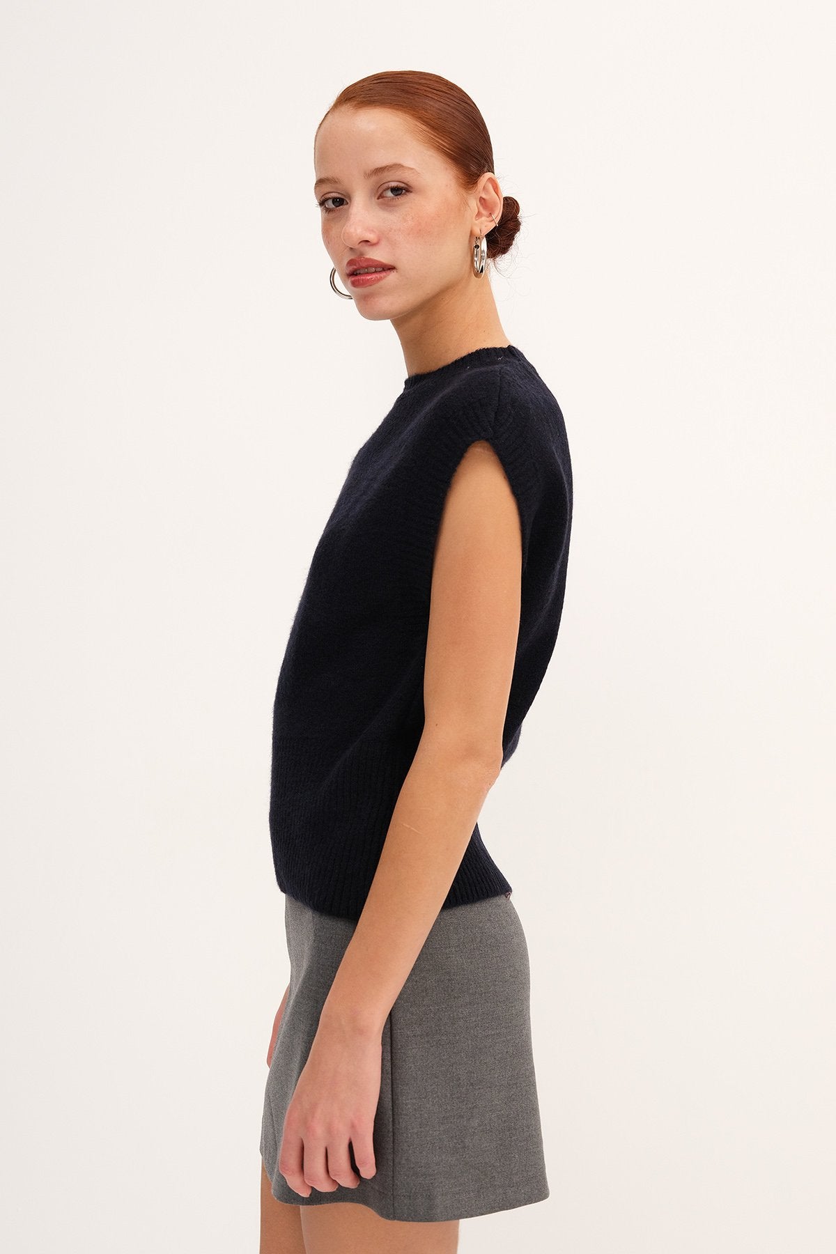 Ocean_Sweater-Vest-addax