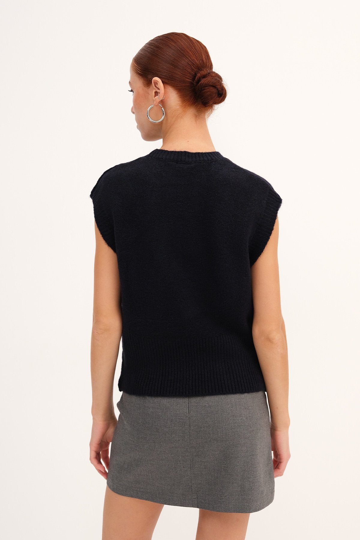 Ocean_Sweater-Vest-addax