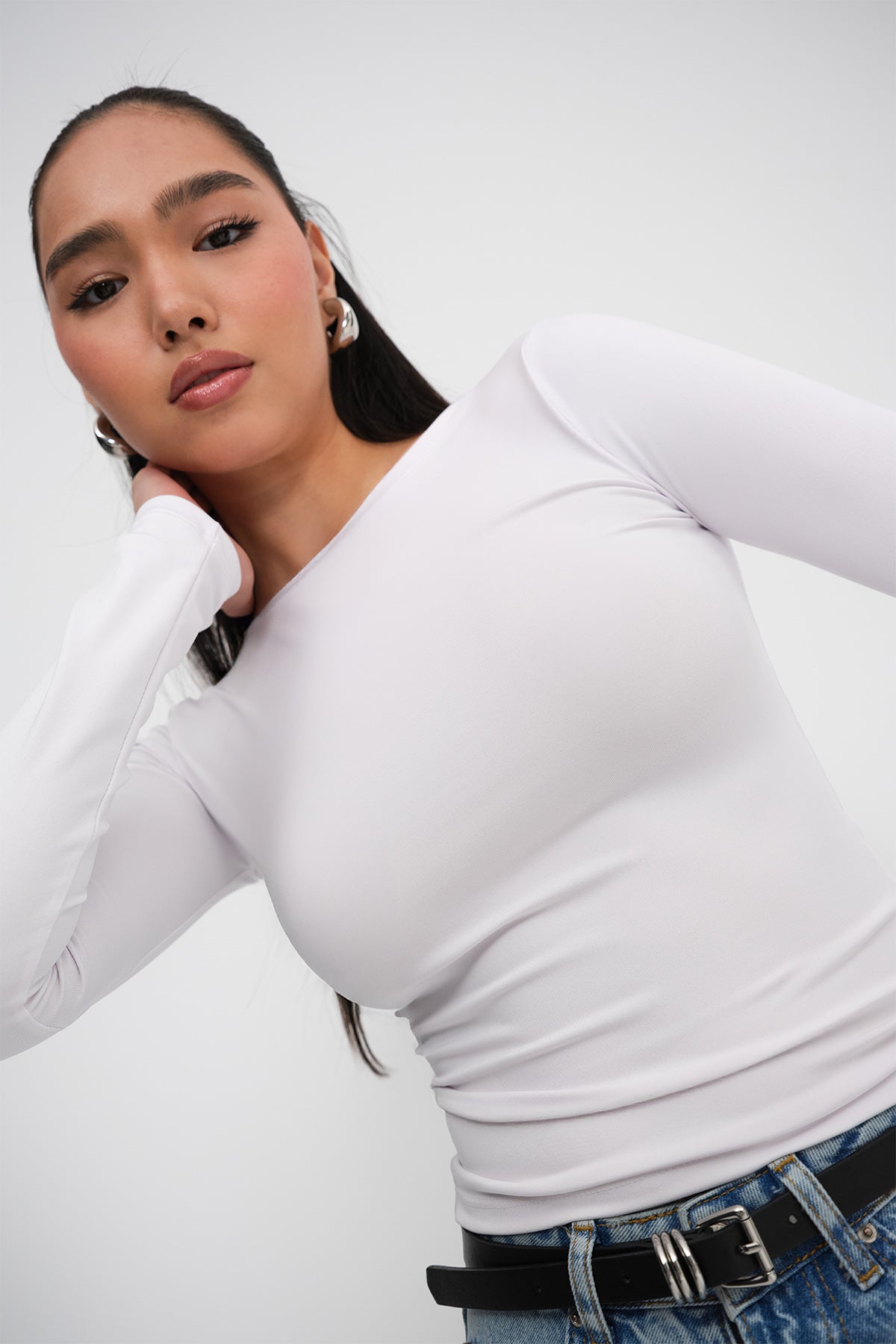 White_Crew-Neck-Long-Sleeve-Basic-Top-addax