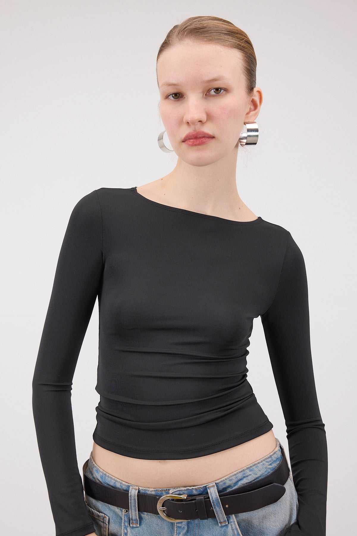 Black_Crew-Neck-Long-Sleeve-Basic-Top-addax