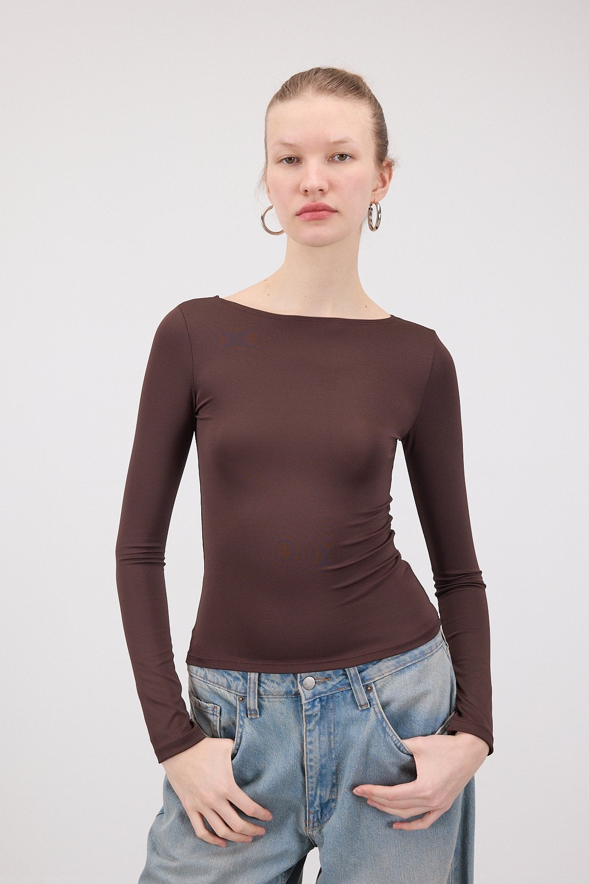 Tortilla-Brown_Crew-Neck-Long-Sleeve-Basic-Top-addax