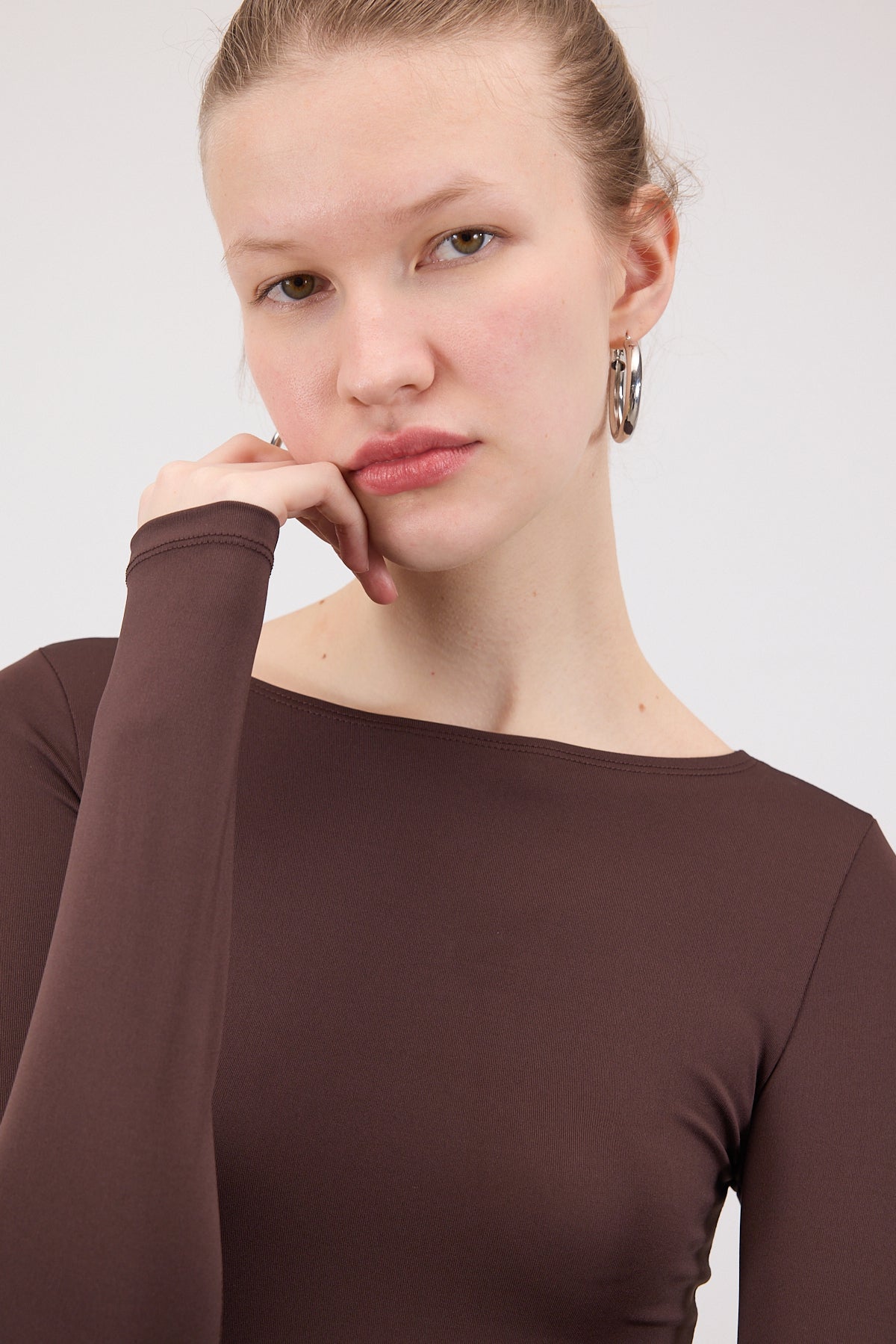 Tortilla-Brown_Crew-Neck-Long-Sleeve-Basic-Top-addax