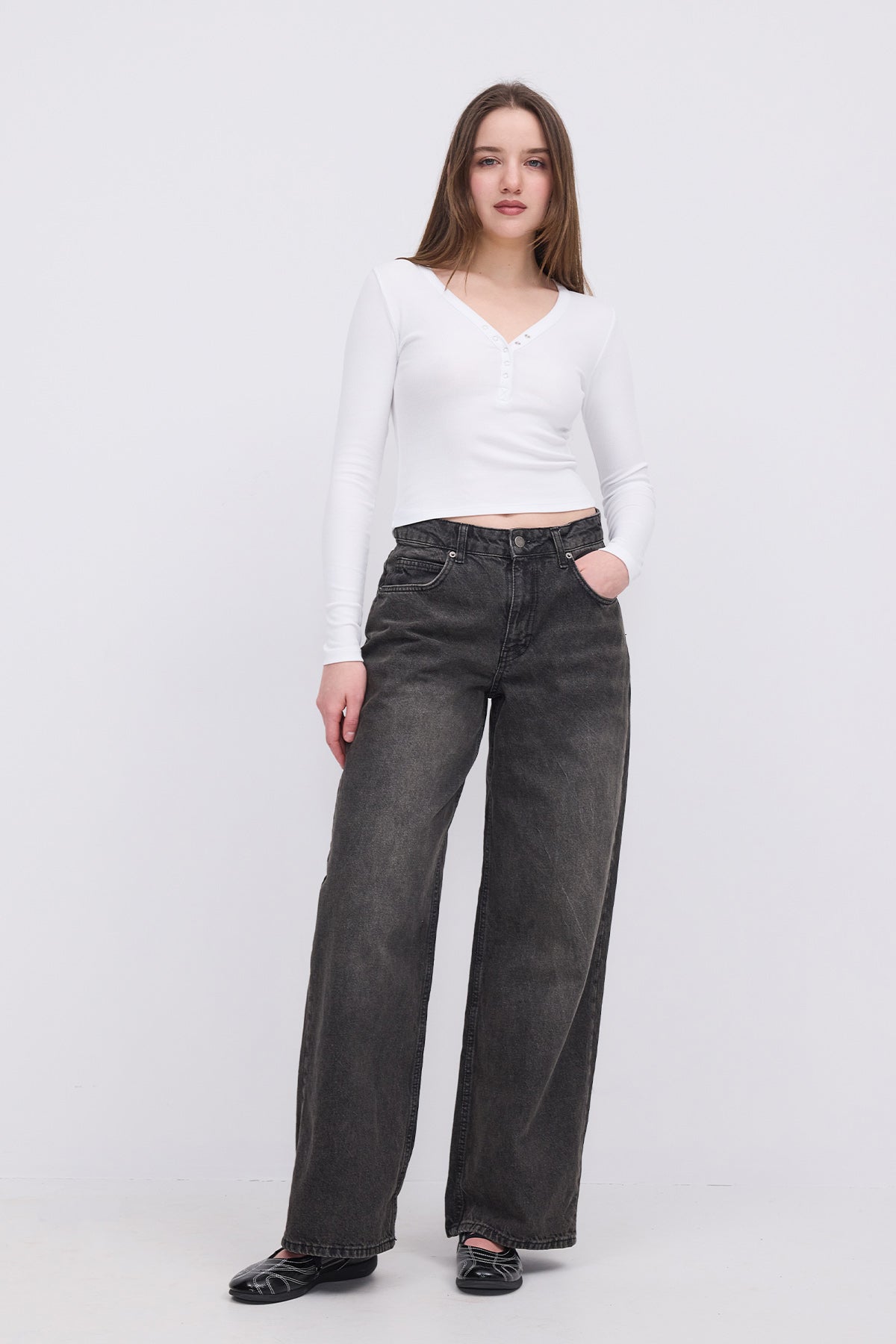 White_Modal-T-shirt-with-Snap-Collar-addax