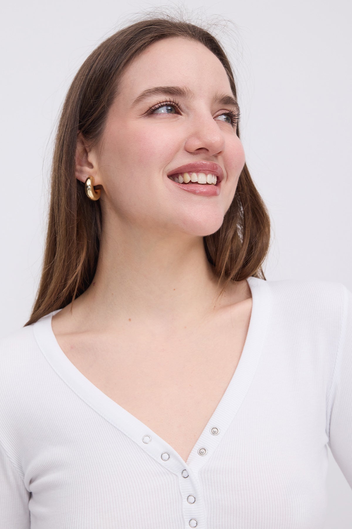 White_Modal-T-shirt-with-Snap-Collar-addax