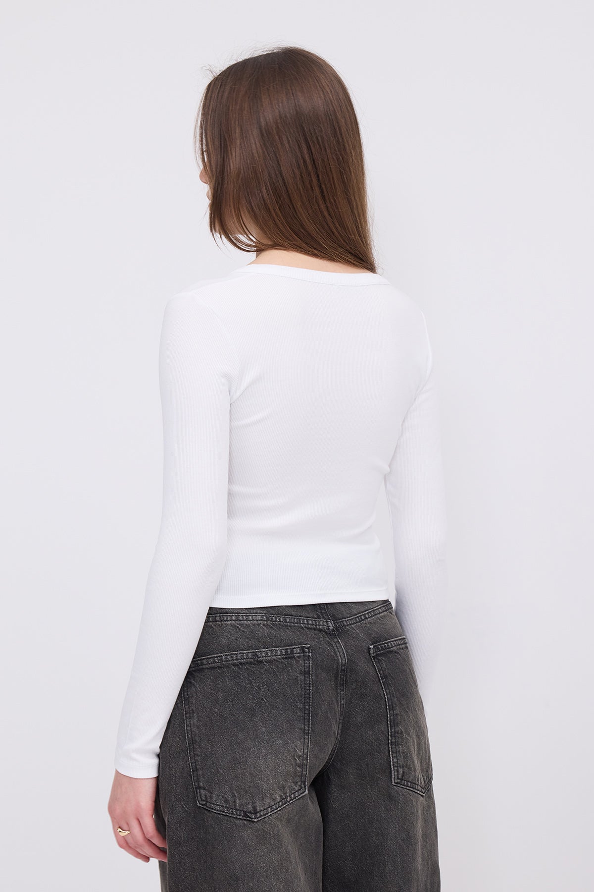 White_Modal-T-shirt-with-Snap-Collar-addax