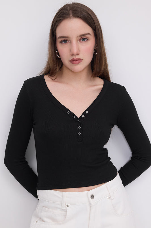 Black_Modal-T-shirt-with-Snap-Collar-addax