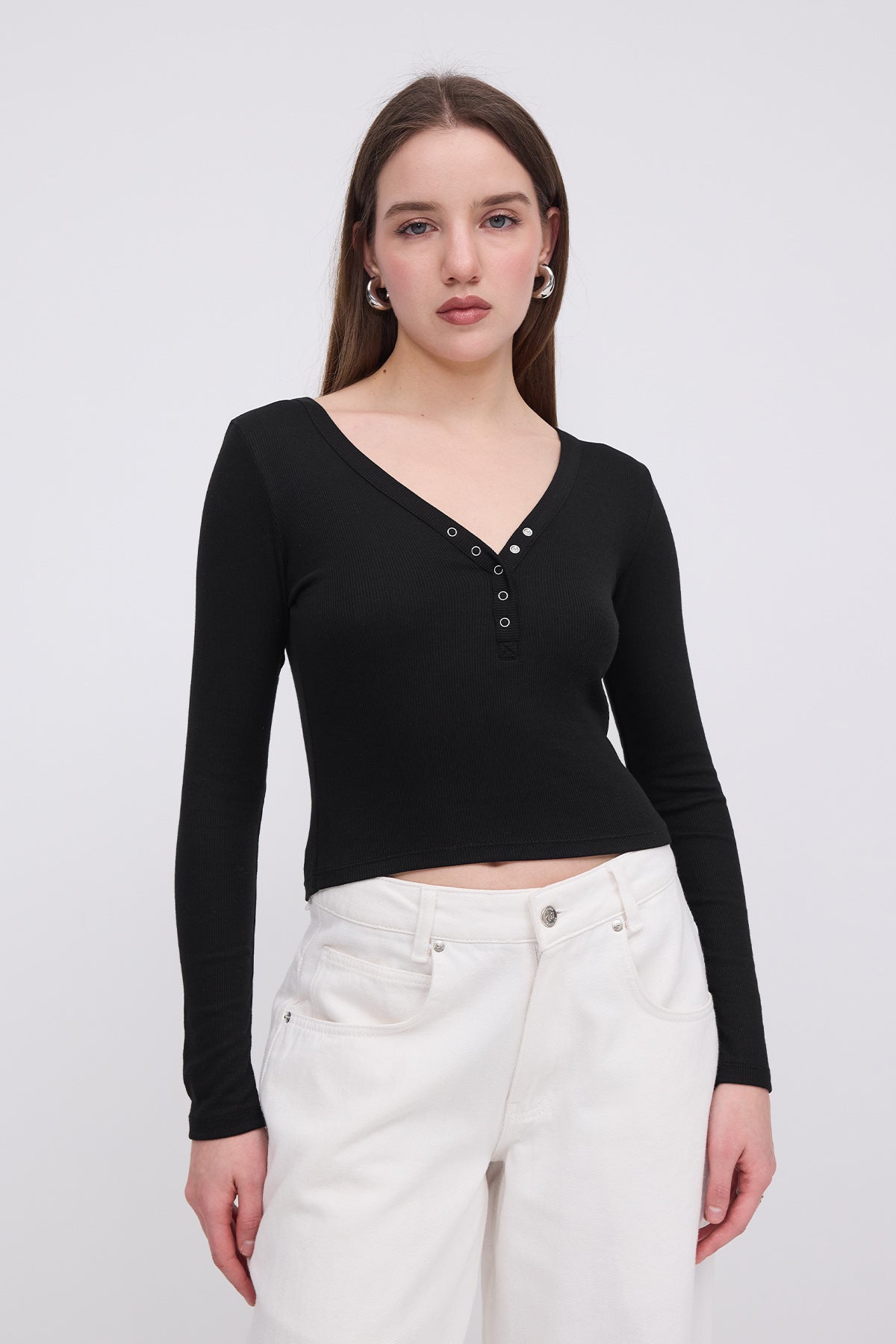 Black_Modal-T-shirt-with-Snap-Collar-addax