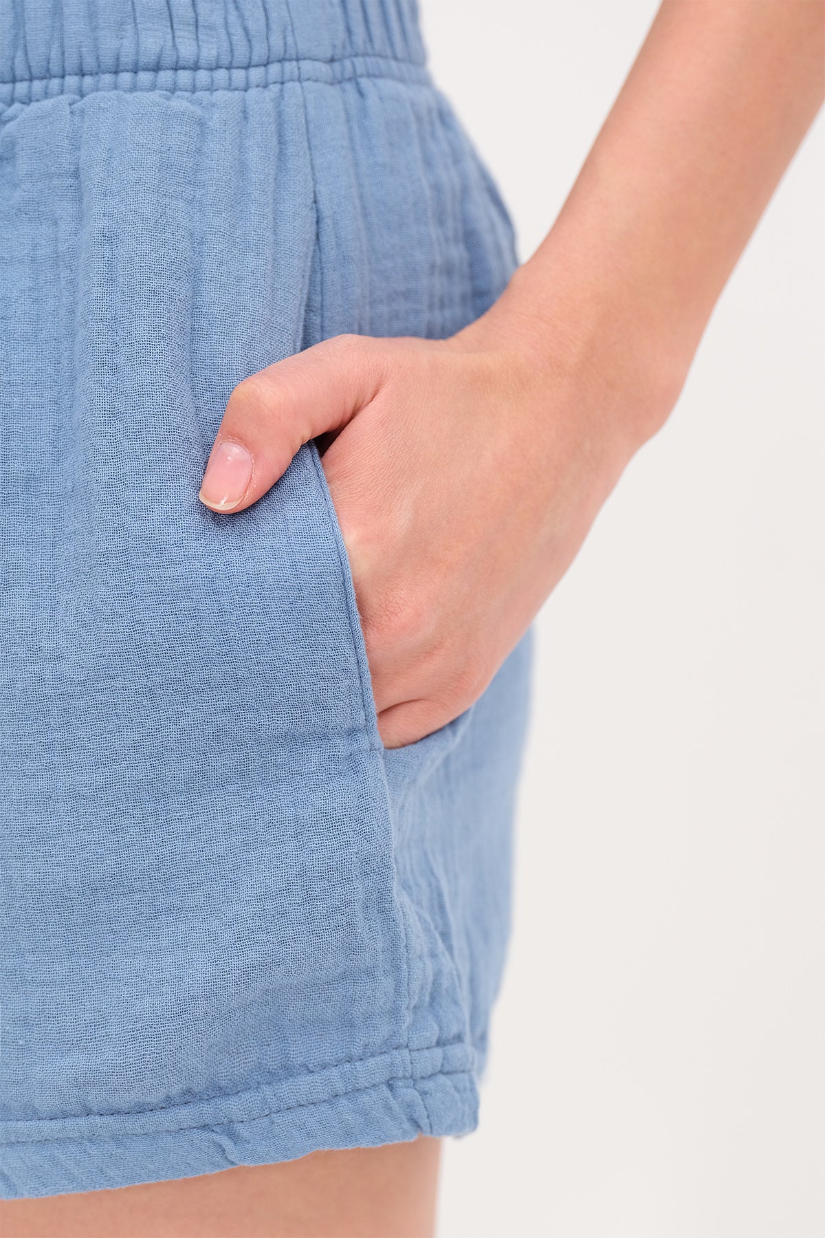 Indigo_Elastic-Waist-Shorts-addax