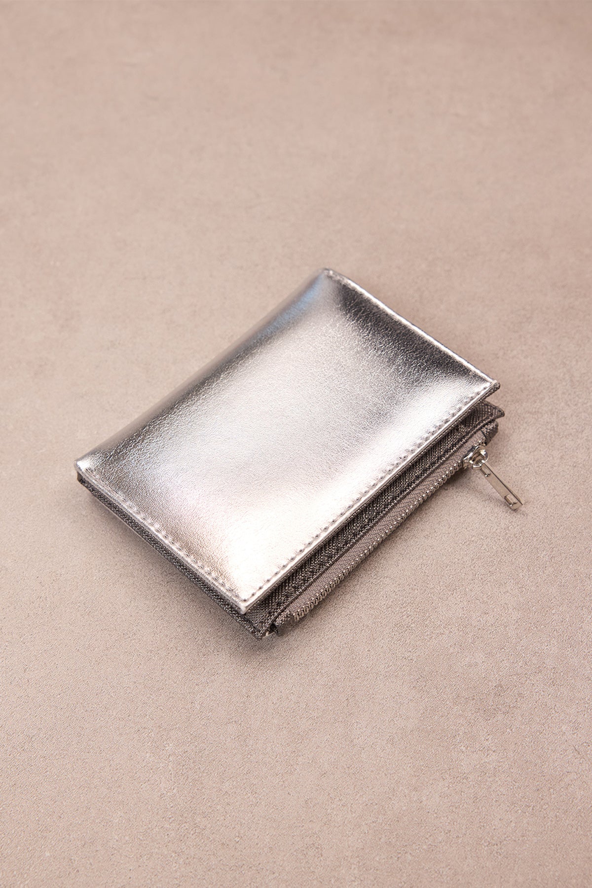 Silver_Zippered-Snap-Closure-Wallet-addax