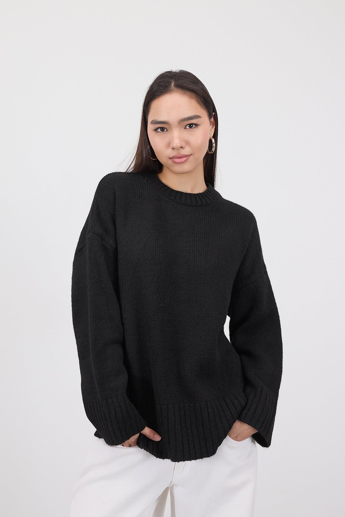 Black_Crew-Neck-Basic-Knitwear-Sweater-addax