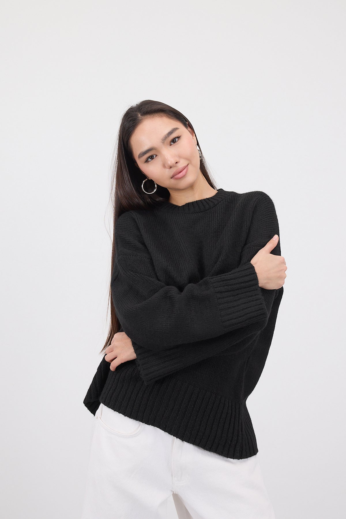 Black_Crew-Neck-Basic-Knitwear-Sweater-addax
