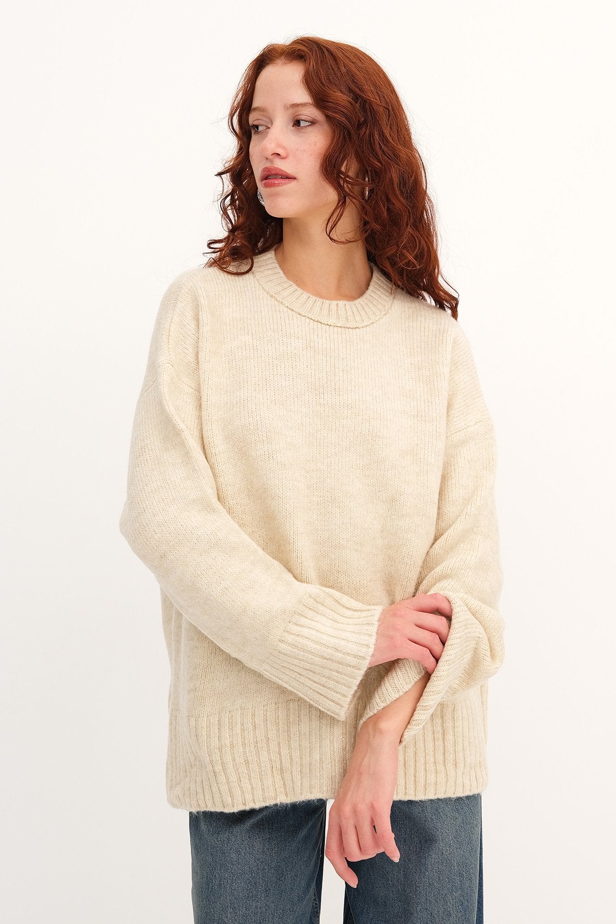 Stone_Crew-Neck-Basic-Knitwear-Sweater-addax