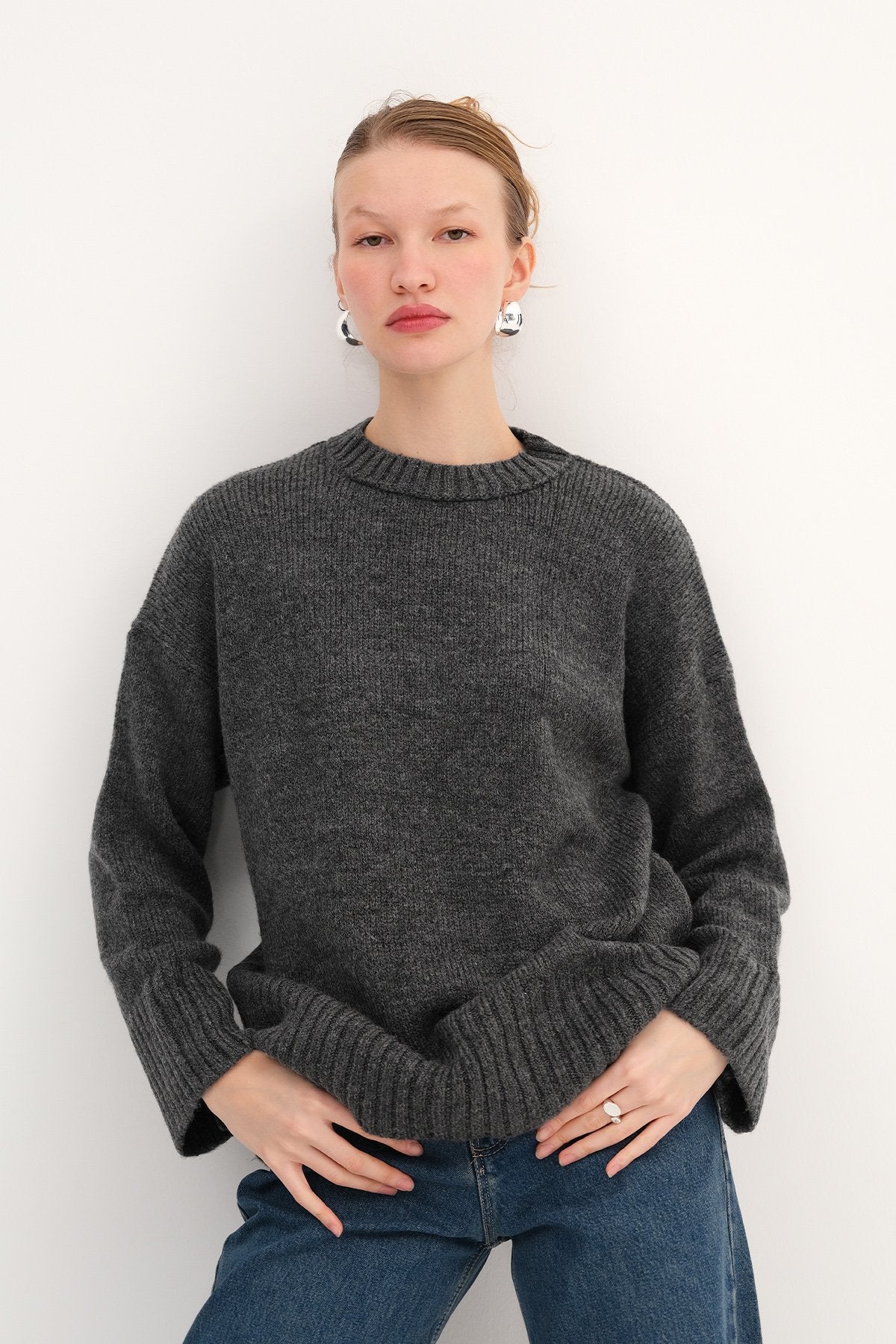 Lead-Grey_Crew-Neck-Basic-Knitwear-Sweater-addax