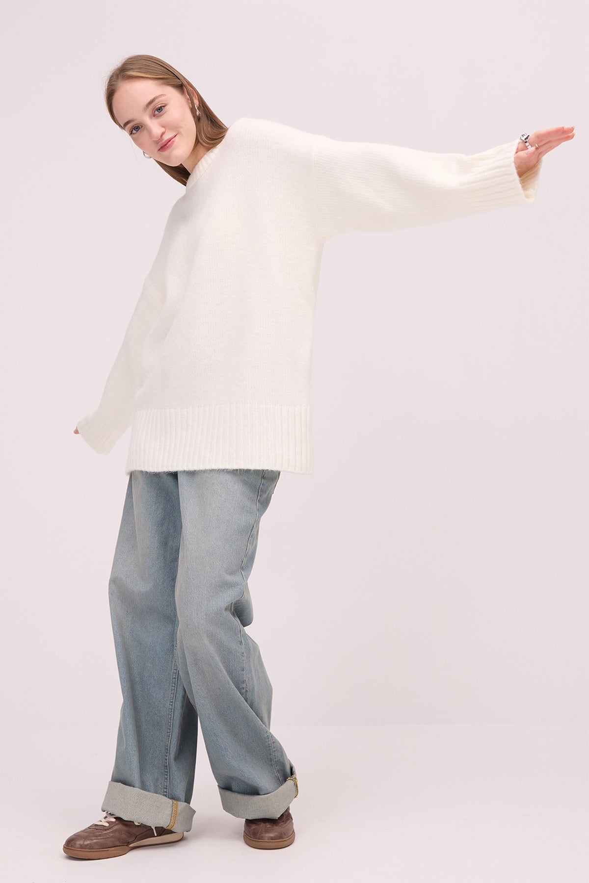 Ecru_Crew-Neck-Basic-Knitwear-Sweater-addax